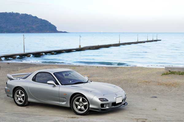 桟橋とRX-7(FD3S)の写真